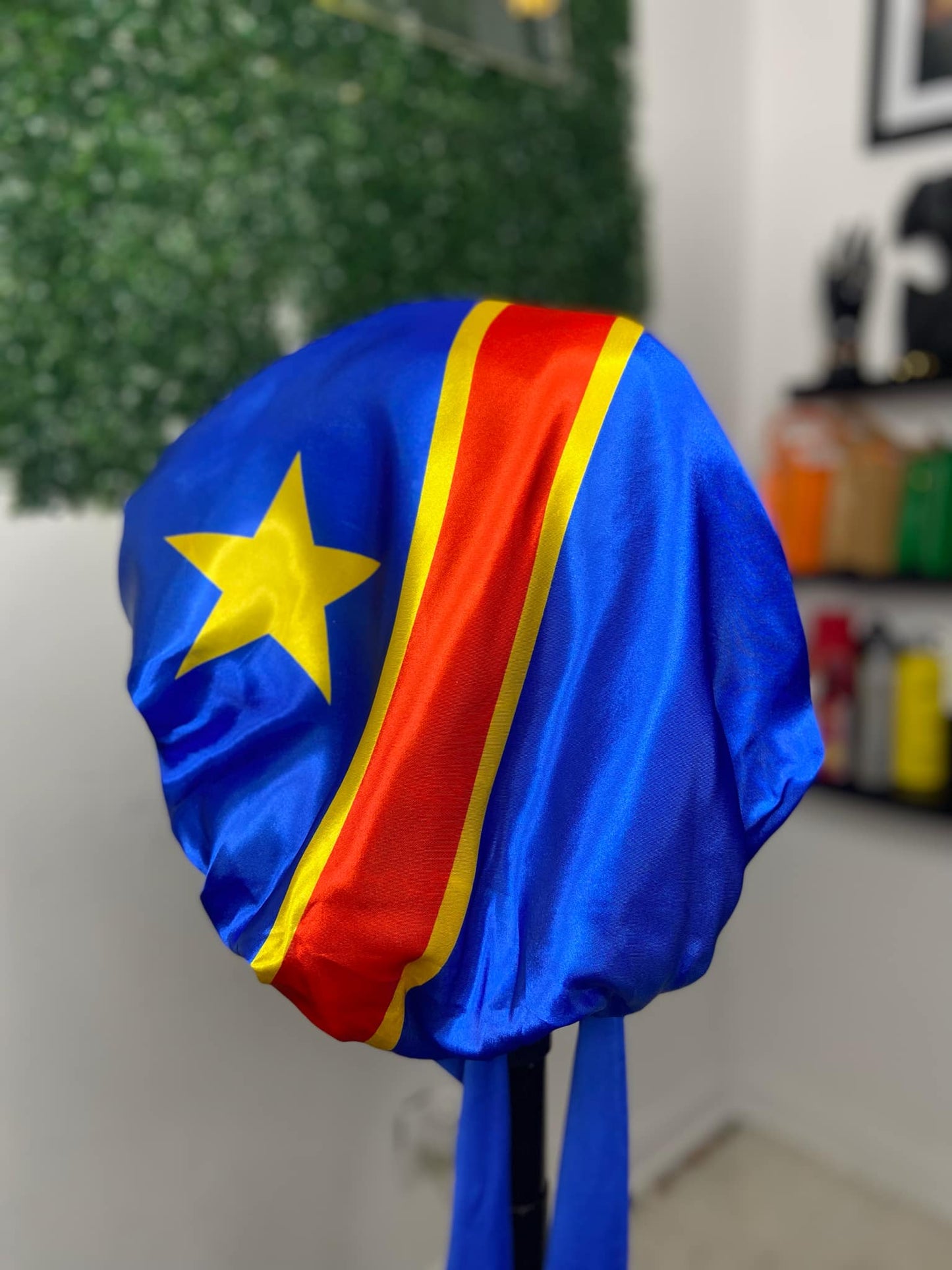 Bonnet en satin ajustable Afrique